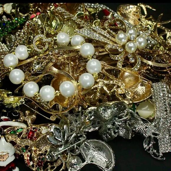 3 LB BULK UNSEARCHED Estate Costume Jewelry Signed Unsigned Wearable - Picture 11 of 12